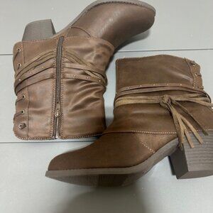 Jellypop Macaron in Brown